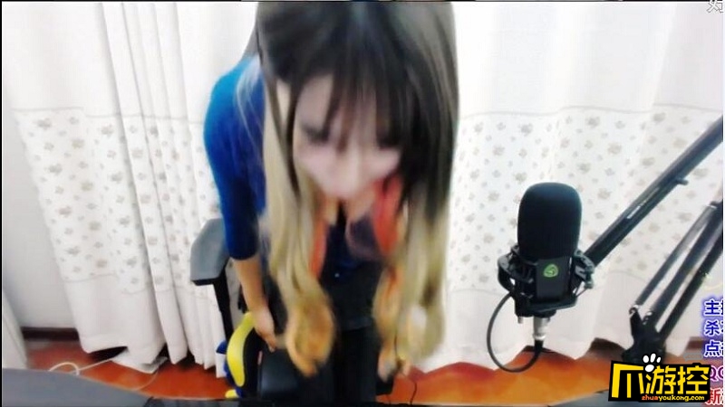 虎牙骚男弟弟疑是大胸妹 女污木木开播送福利