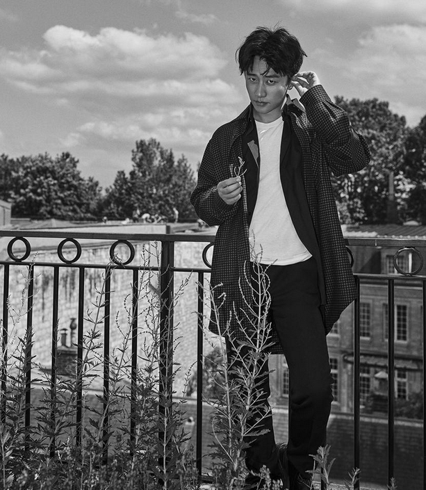 黄轩红秀grazia封面大片曝光 黄轩红白黑诠释熟男魅力