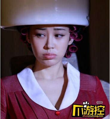 许晴晒剧组照 造型多变展露多样魅力