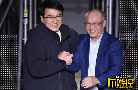 成龙巴黎跨界走秀,携手与李宁谢幕