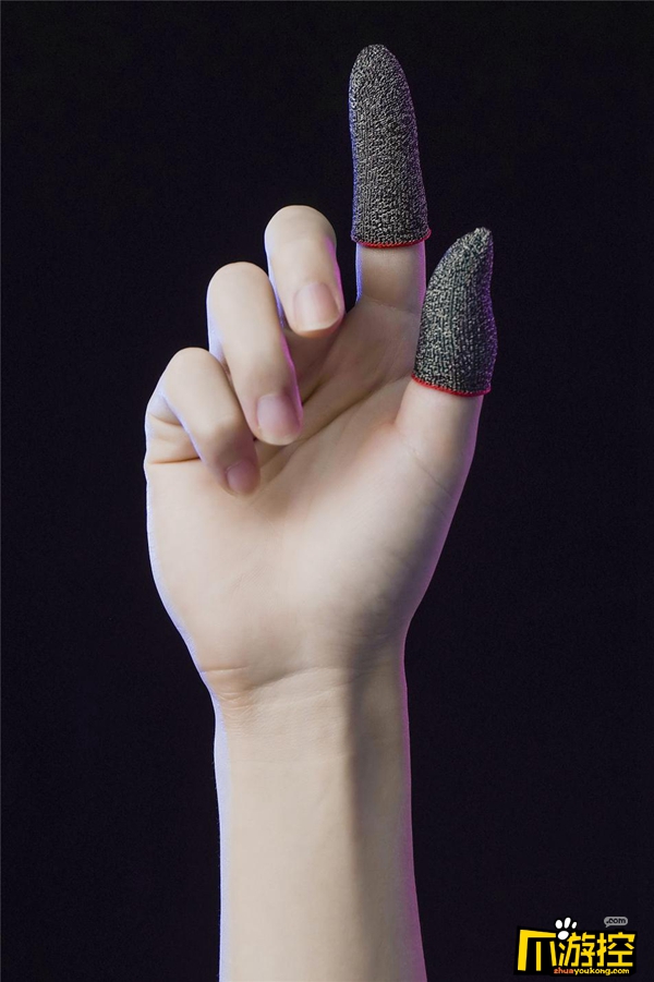 手汗玩家的终极手游神器 北通f1游戏指套助你畅玩使命召唤手游!