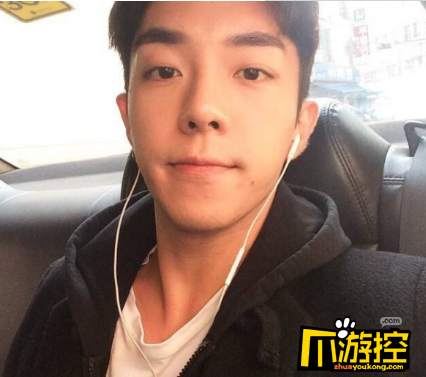 和男生聊天用什么话题 和巨蟹男聊天的技巧 爪游控